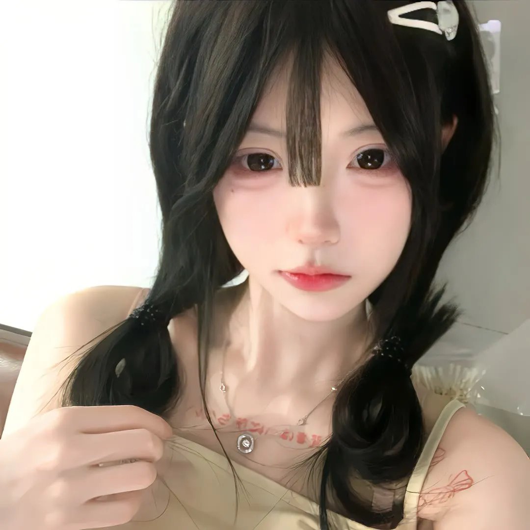 邪恶的蕾丝莉